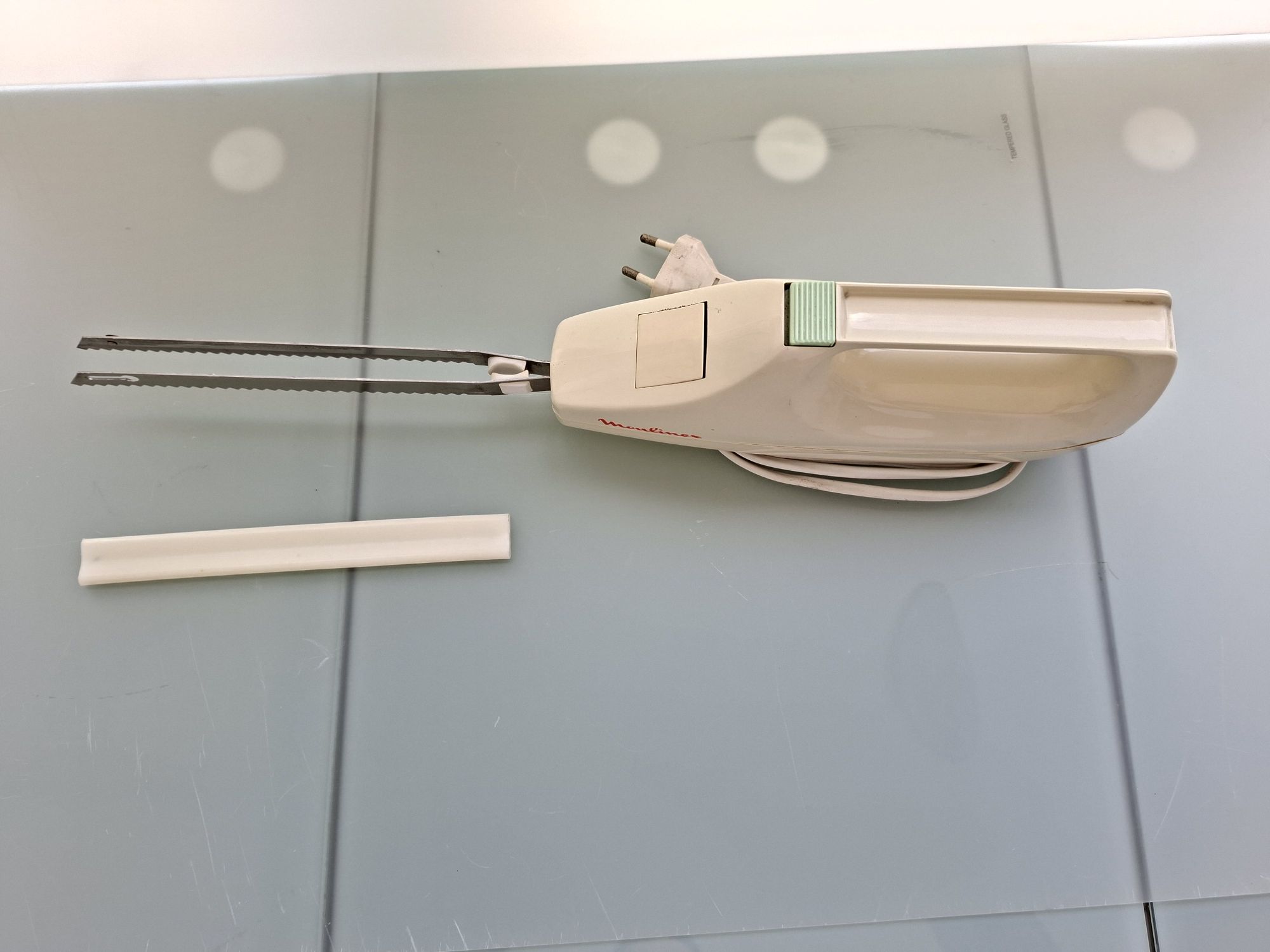 Faca de Cozinha eléctrica marca Moulinex