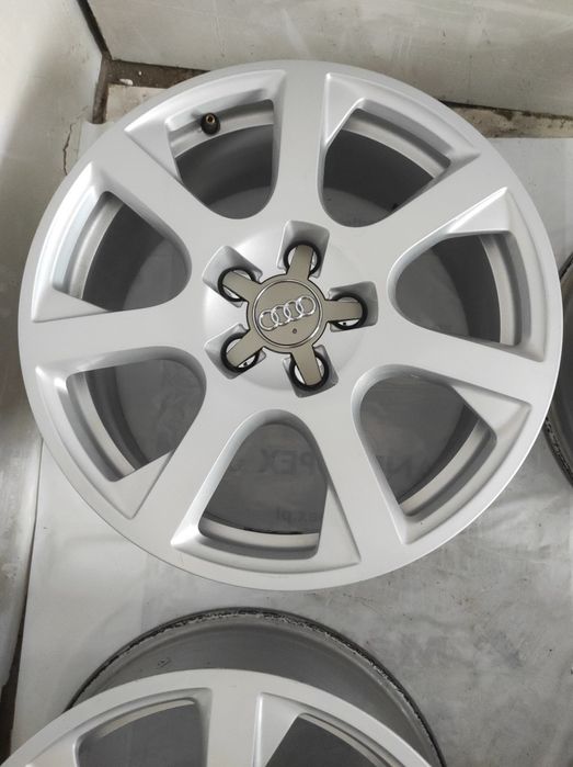 94 Felgi aluminiowe ORYGINAŁ AUDI R 17 5x112 otwór 66,6 Bardzo Ładne