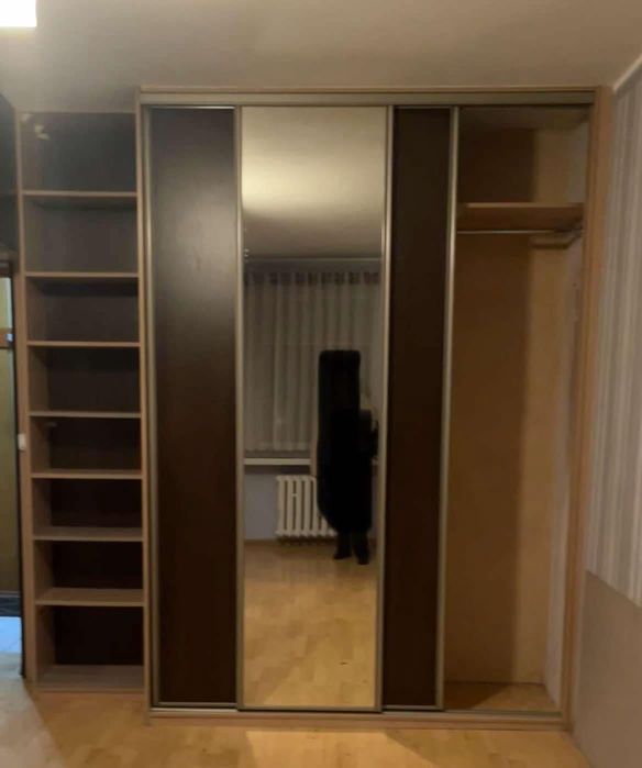 Szafa komandor z lustrem