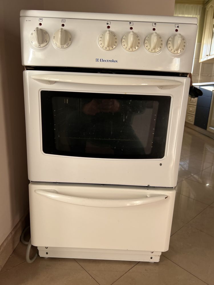 Електроплита Electrolux