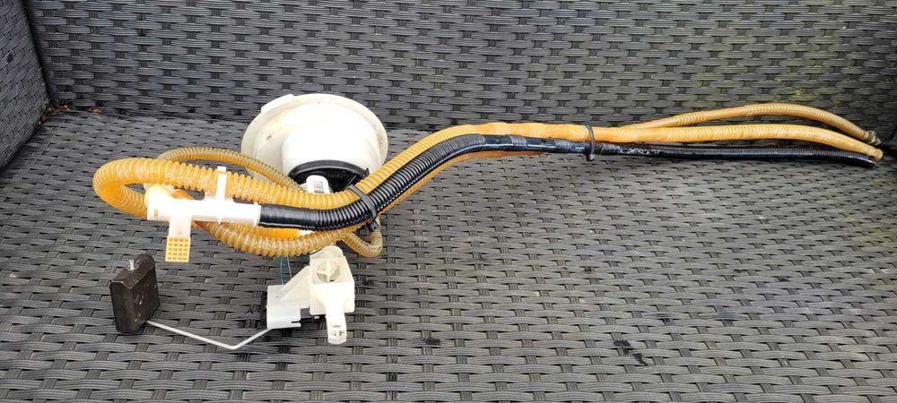 Przelew pływak BMW 3 E90 E91 E92 E93 benzyna