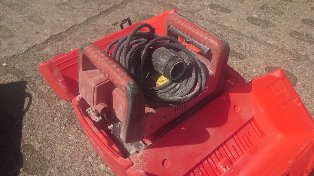Bruzdownica HILTI DC-SE20