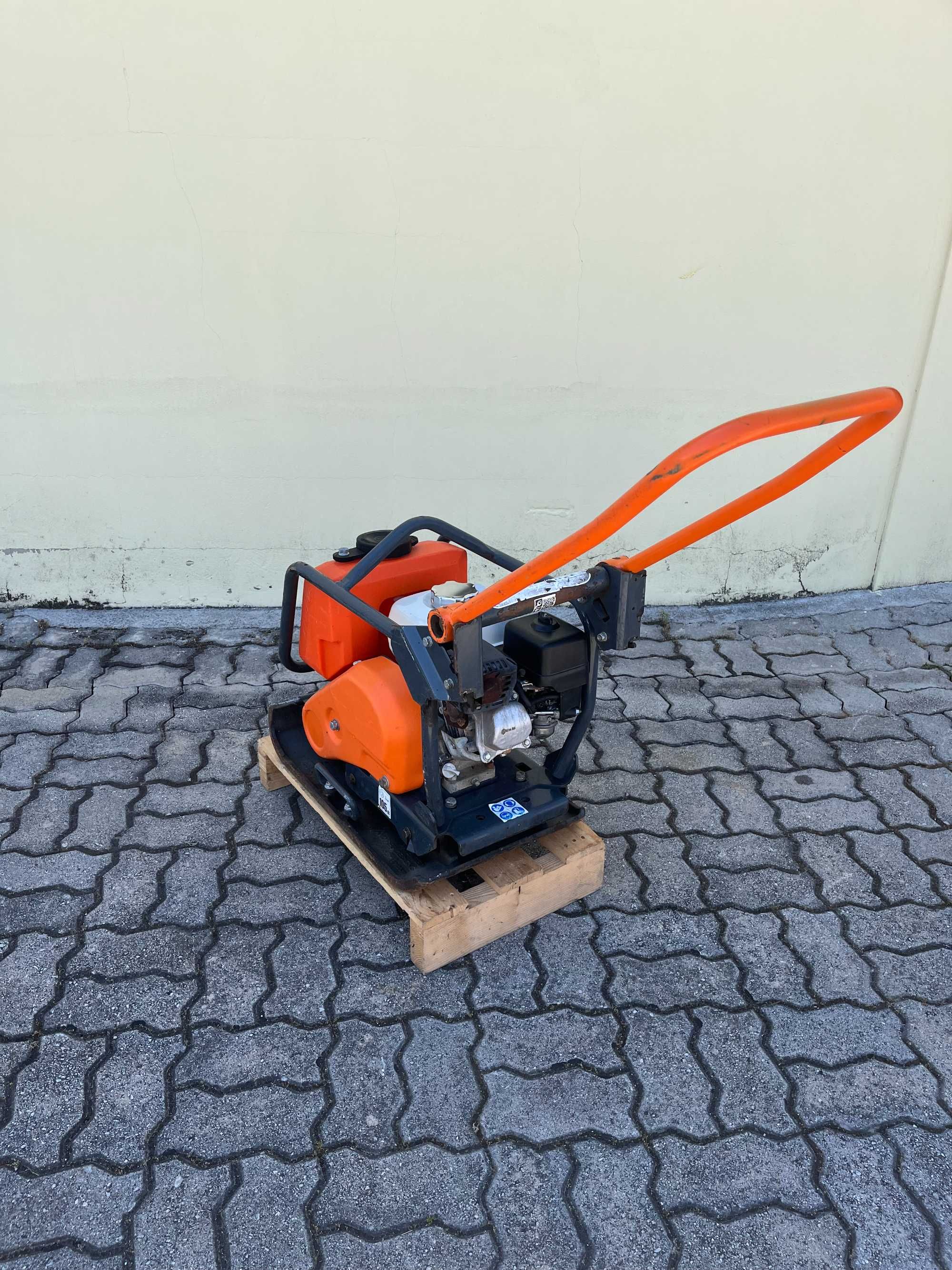 Placa compactadora 2024 motor Honda.