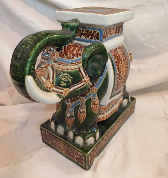 Bancos Jardim Elefantes Cerâmica