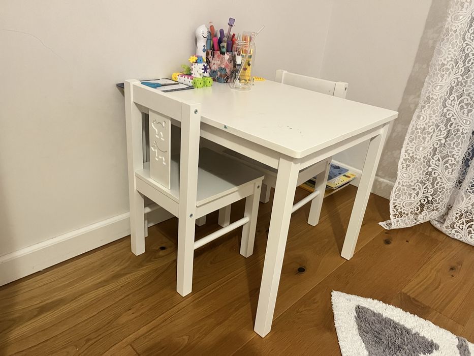 Stolik z krzeslami Ikea