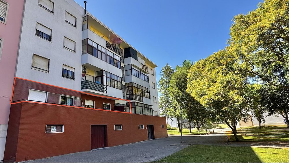 Apartamento T2 com varanda