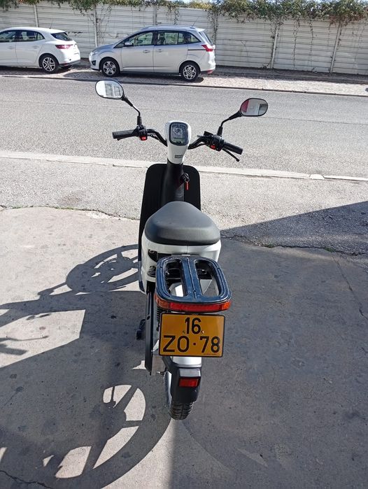 Mota elétrica - Scooter askoll es-pro como nova 2019