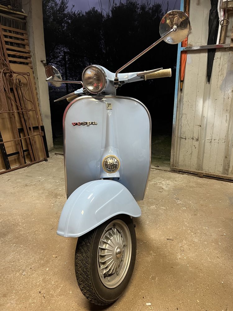 Vende-se Vespa 50 s