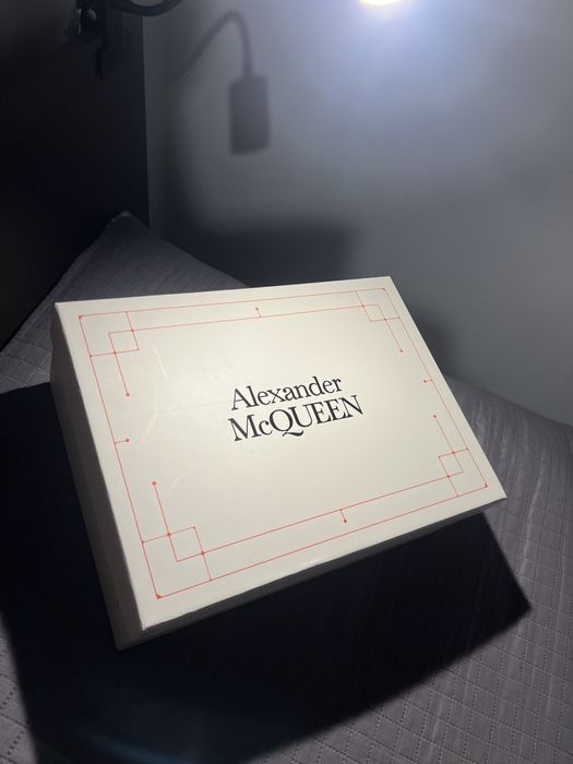 Buty Alexander McQueen r42, białe