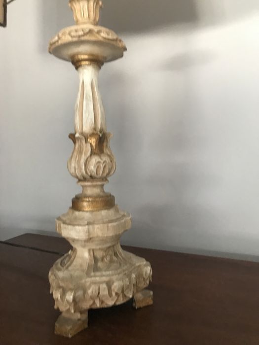 Candeeiro tocheiro com abajur