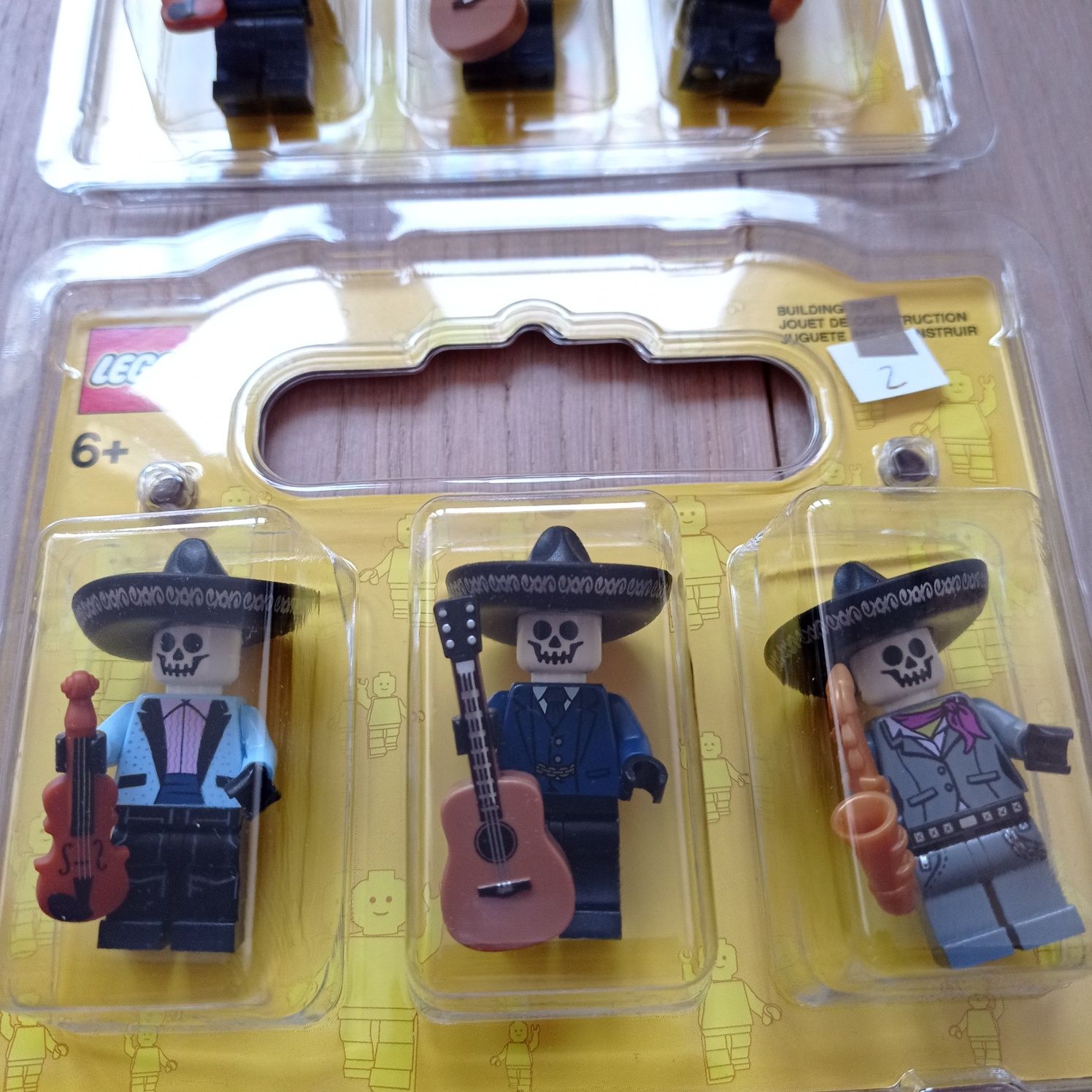 LEGO figurki minifigures ludziki minifigurki mariachi