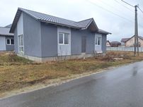 Будинок 80 м + 4 сотки землі у Щасливому на Молодіжній вулиці