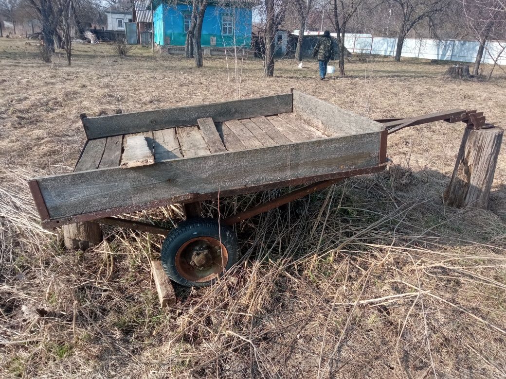 Продам два прицепи