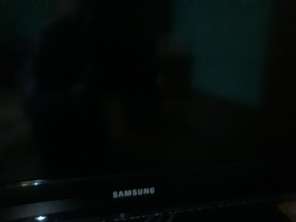 Telewizor Samsung 37 cal uszkodzony