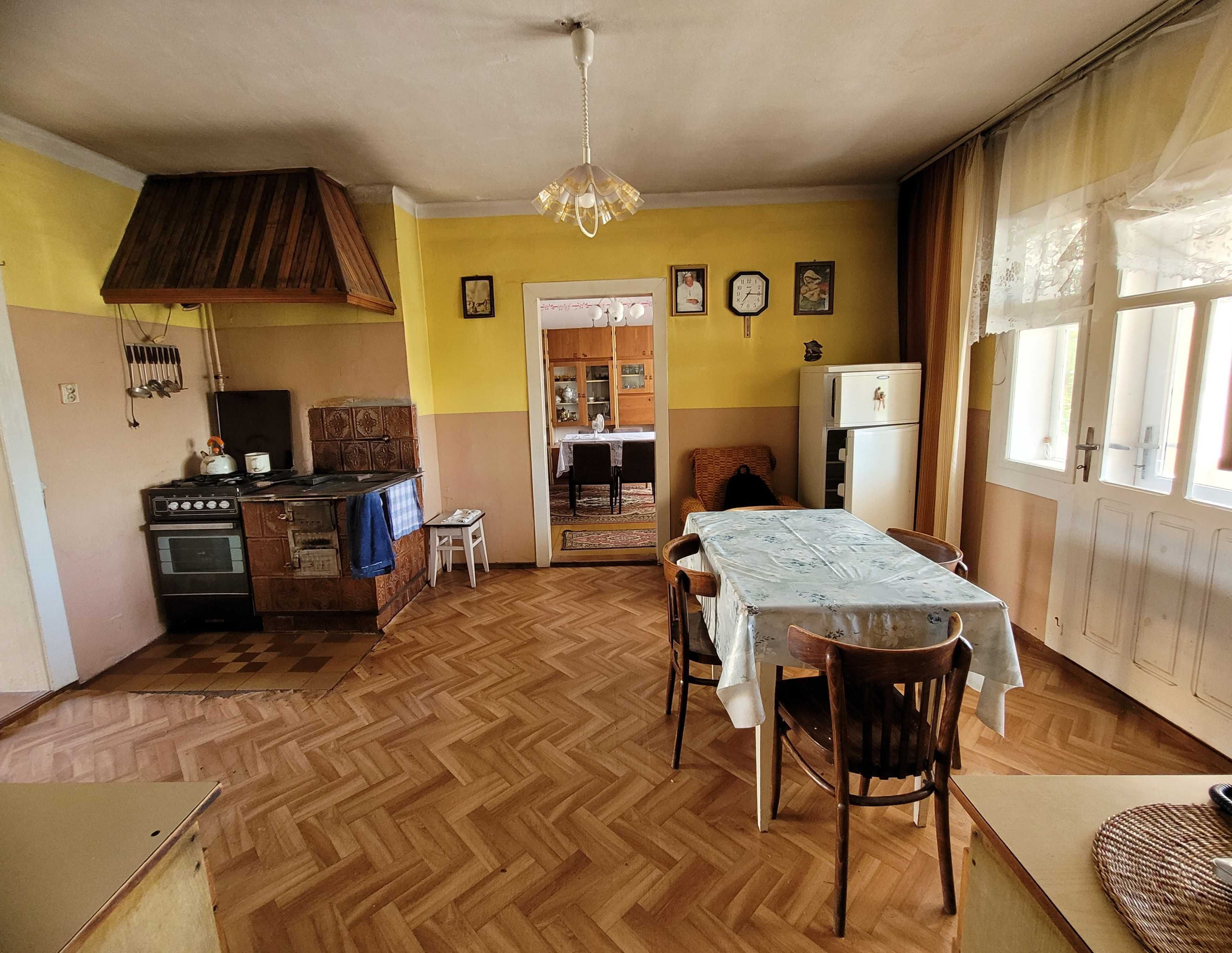 Dom z budynkami gospodarczymi i dużą działką - Turza (pow. tarnowski)