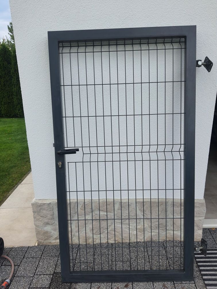 Furtka panelowa 170x100