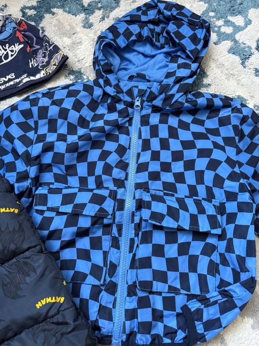 Лот 98-110, вітровка та жилетка на хлопчика 4-5 років