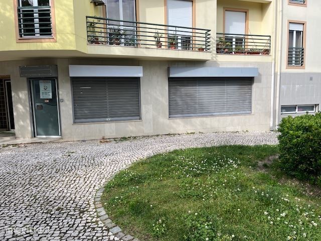 Loja, para arrendamento, Beja - Beja