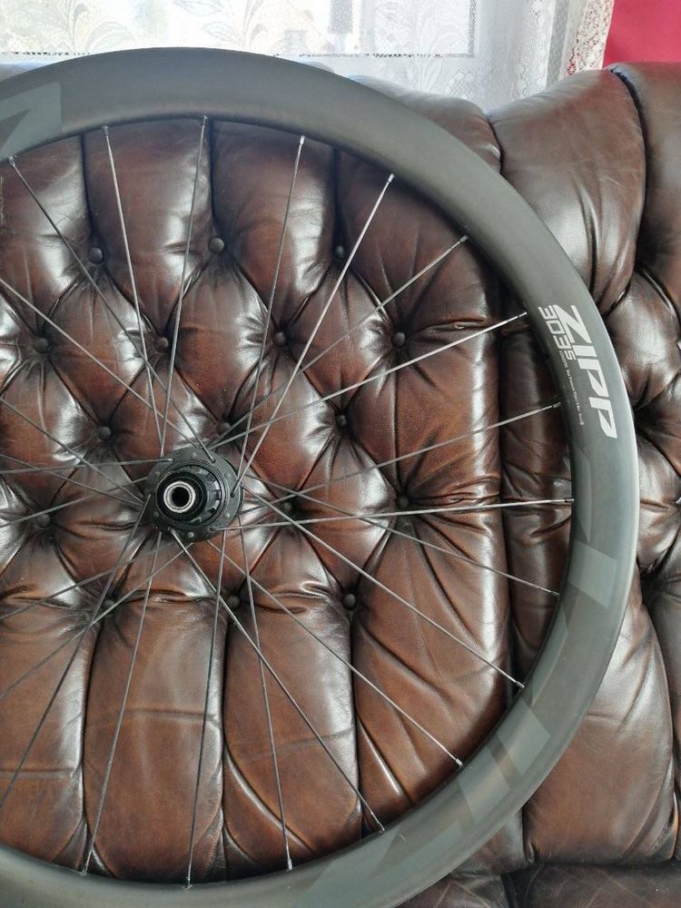 комплект карбонових коліс ZIPP 303 S