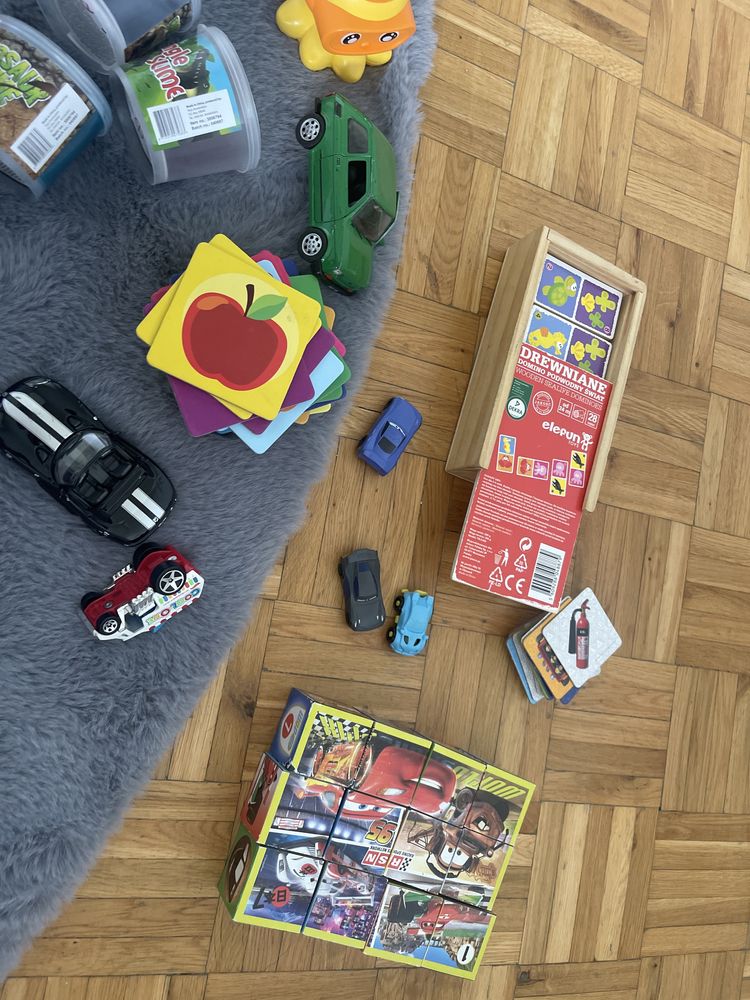 Zabawki paczka zestaw strażak sam auta puzzle domino memory