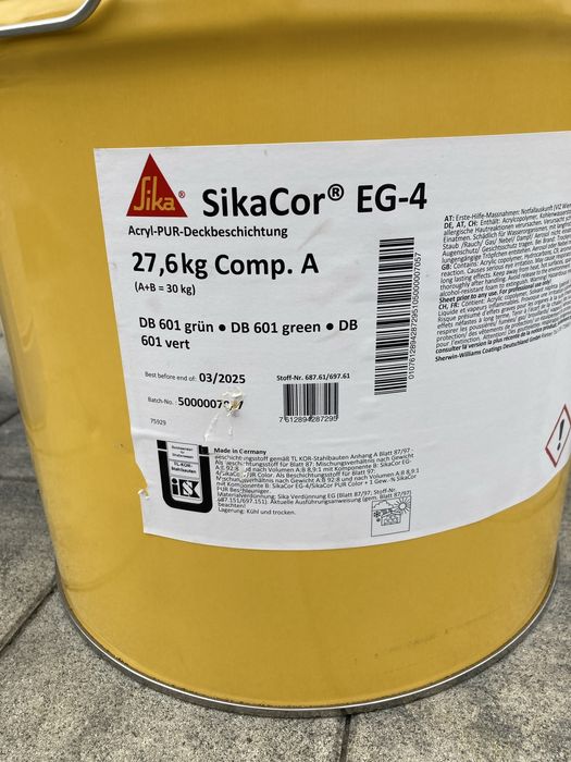 Sprzedam farbe sika Cor. 4 sztuki  i temacota rm 40