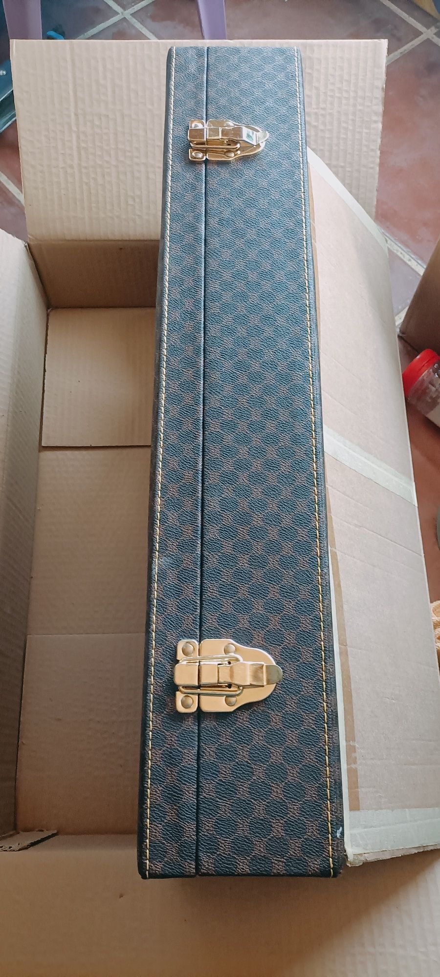 Mala para transporte de garrafas.