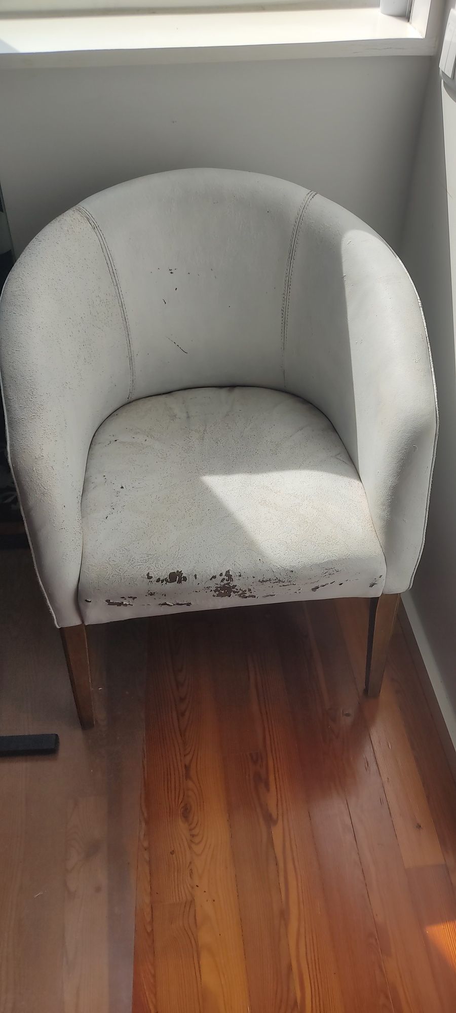 Cadeirão de sala/quarto branco