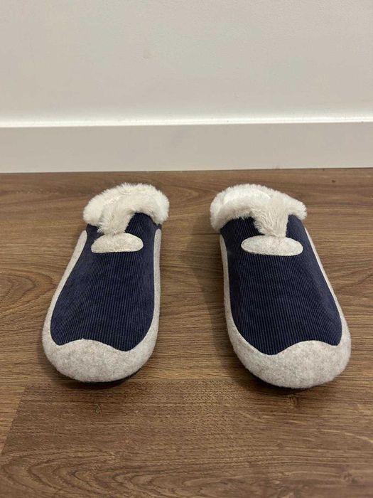 Pantufas Garzon (ES) azuis e brancas