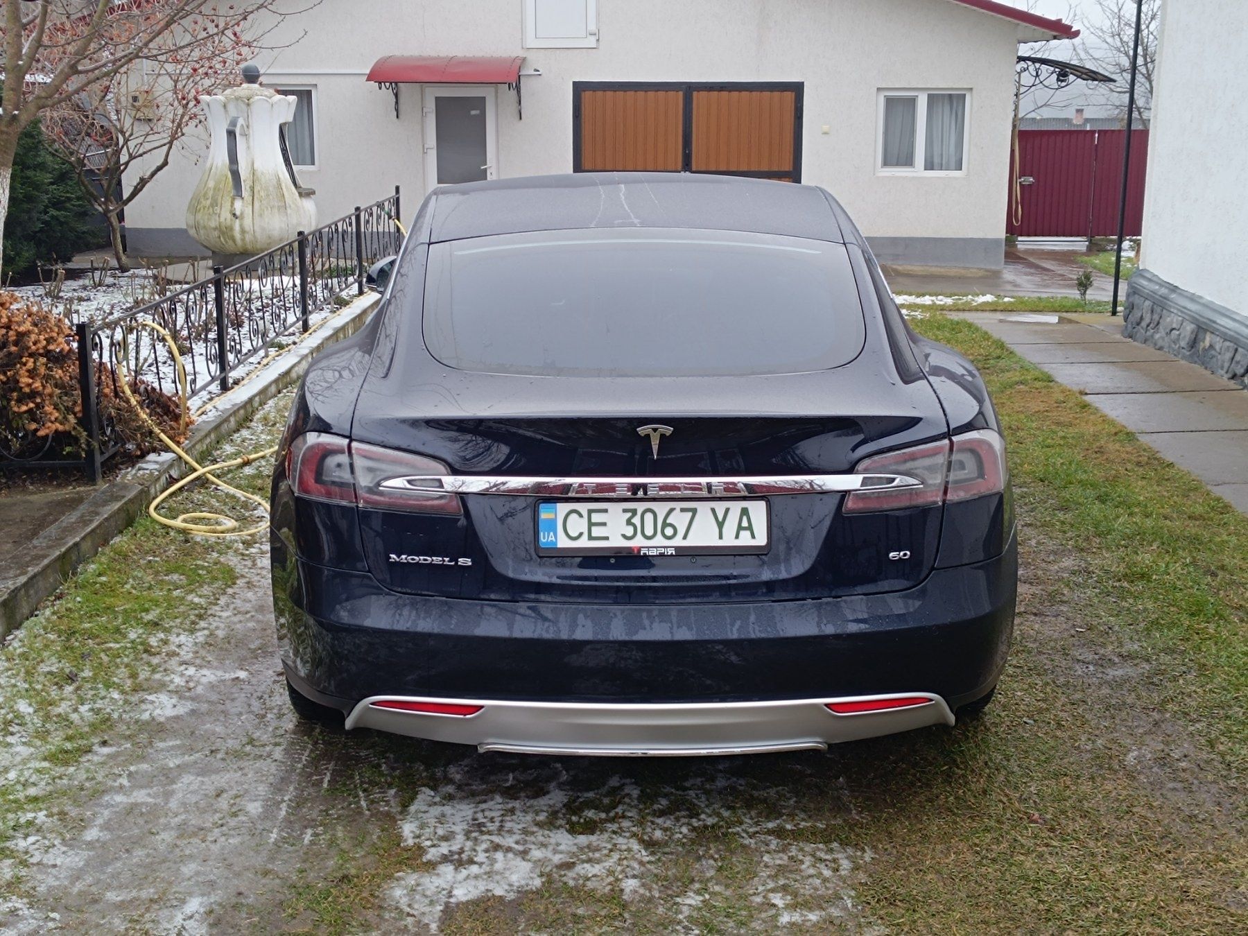 Продам TESLA / Model S