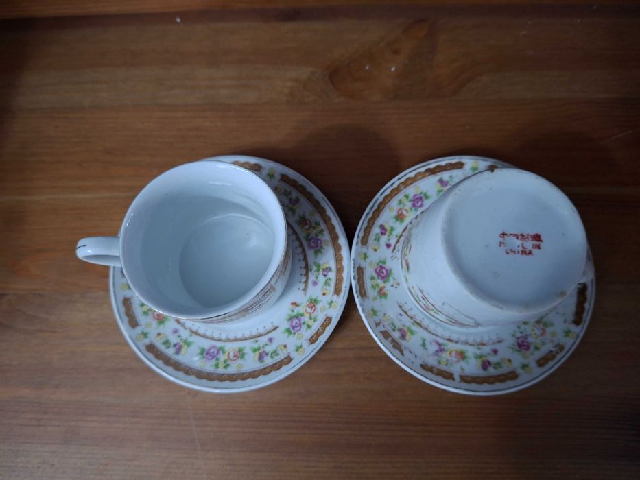 2 Chávenas Café em dourado