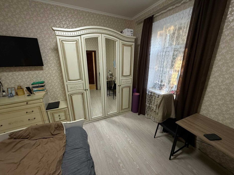 Класна маленька однокімнатна квартира з ремонтом!!