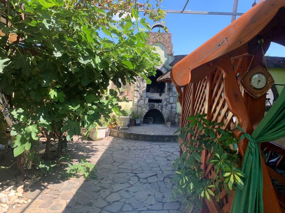 Здається будинок в м.Берегово