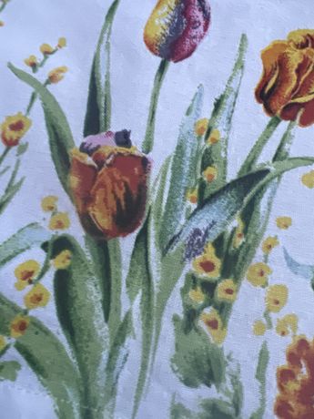 Obrus wzory kwiatowe tulipany do kolekcji
