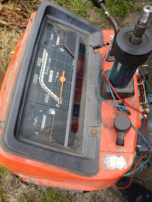 Kubota silnik v1200b napęd skrzynia maska koła błotniki tuz wom zaczep