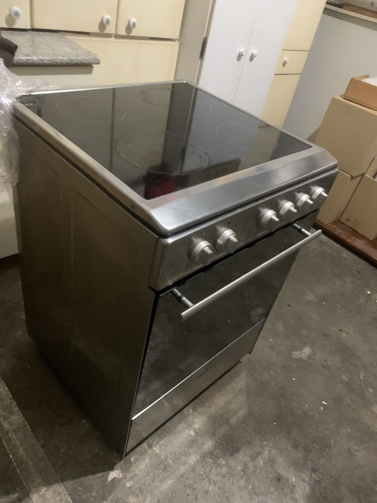 Fogão eletrico com placa de vitrocerâmica