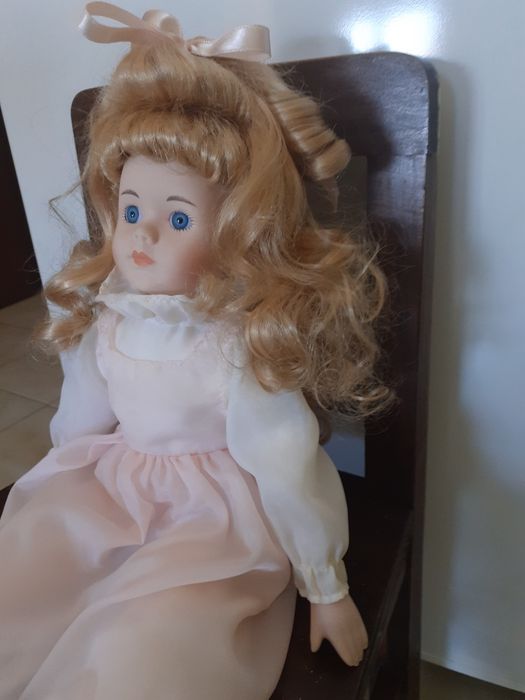 Boneca de porcelana