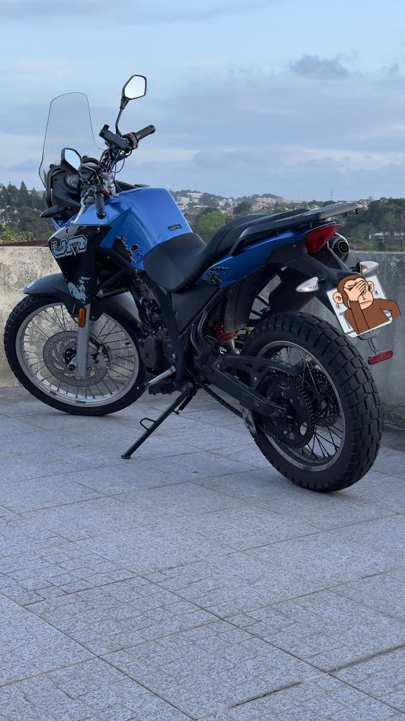 Vendo mota um dsr adventure 125cc