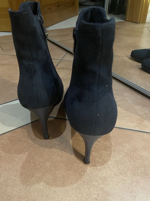Botki damskie na obcasie