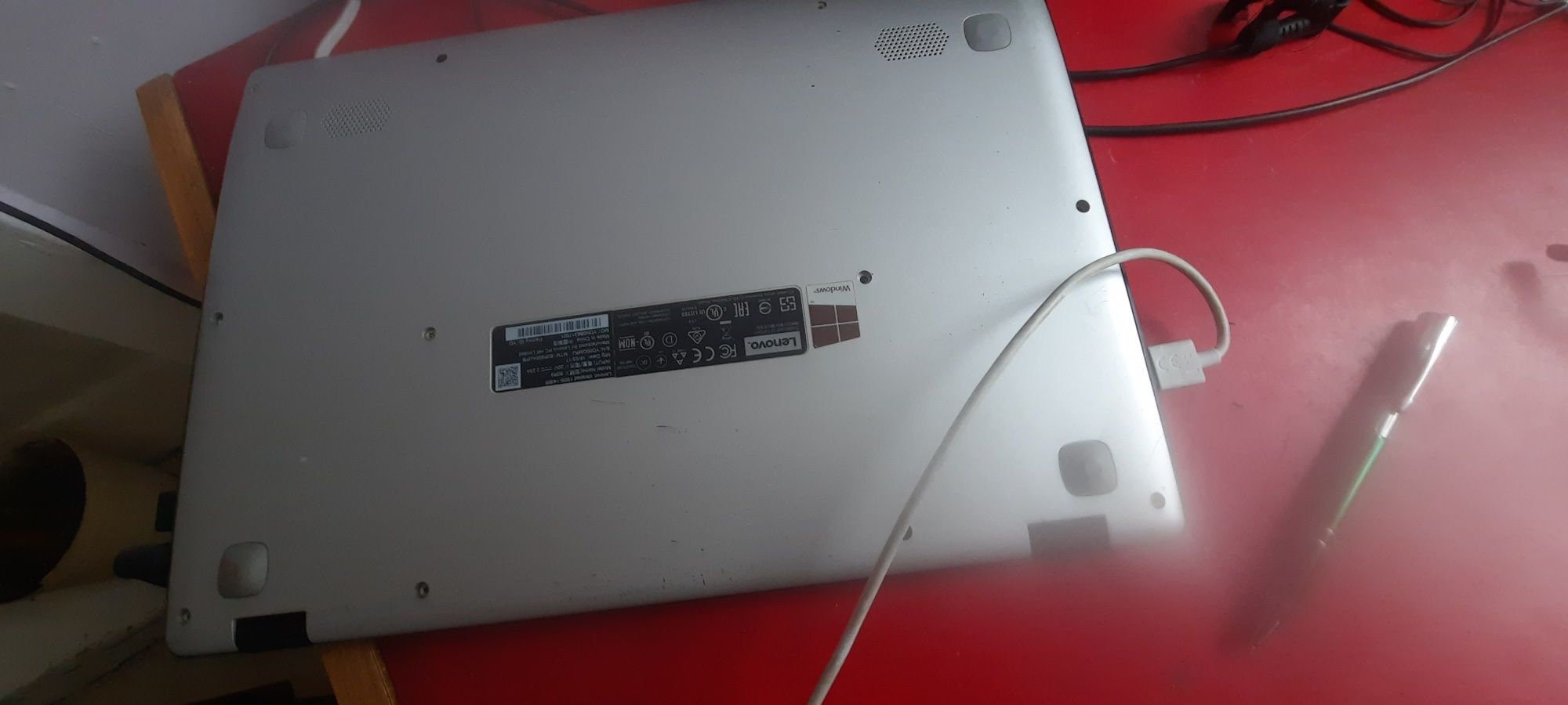 Laptop lenovo 100s