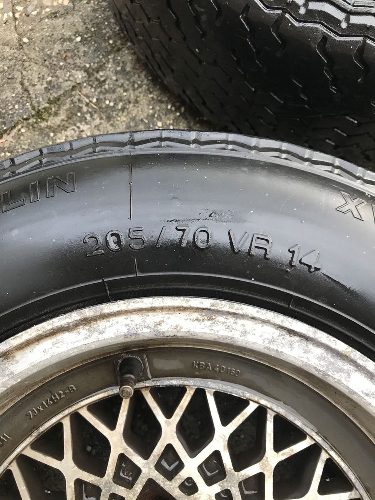 Jantes Mahle BBS 14” com 2 pneus Michelin XWX 205/70 VR 14
