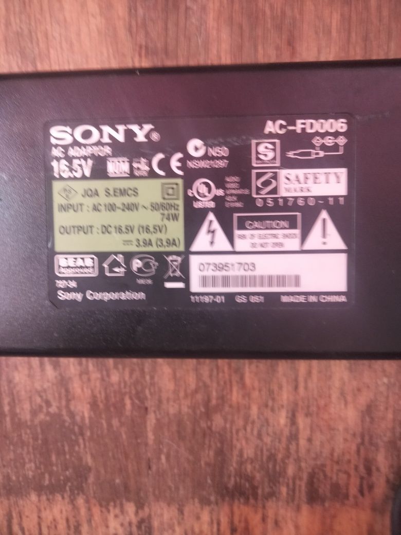 Adaptador Sony 16.5V