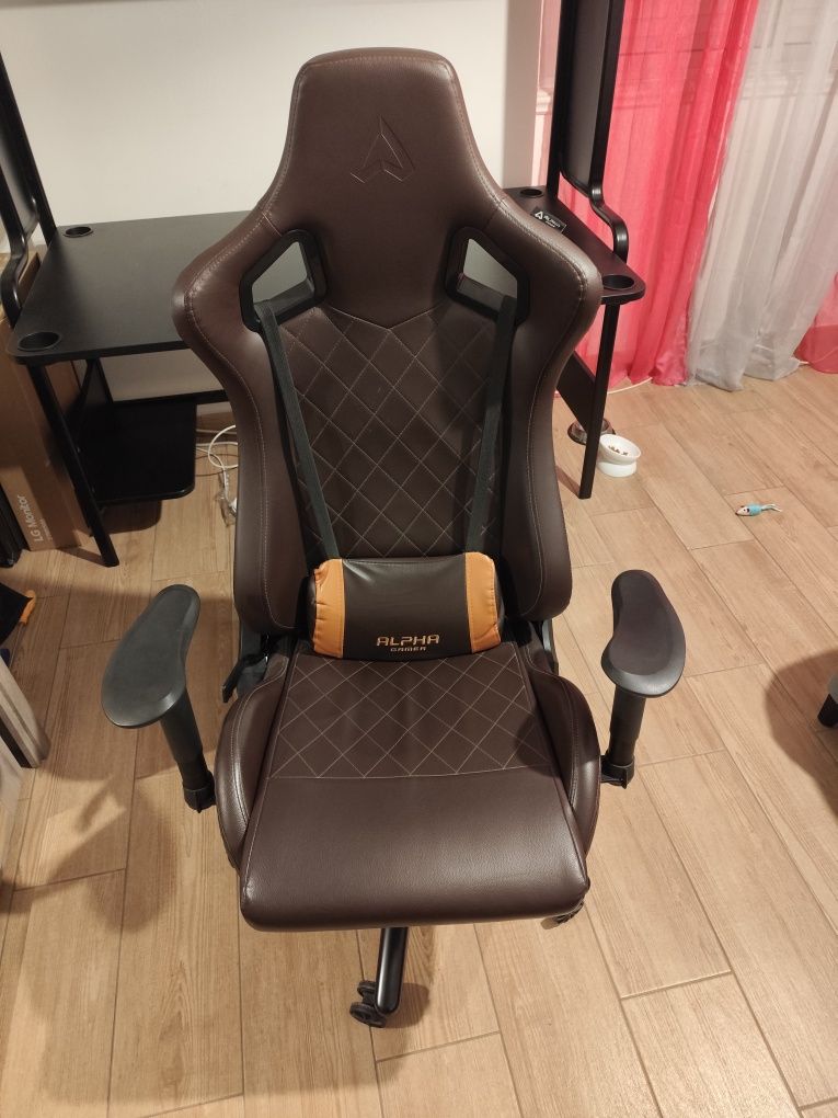 Secretária e Cadeira Gaming Alpha