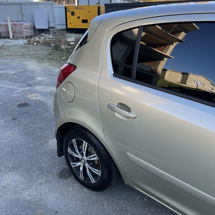 Економне авто Opel Corsa 2007