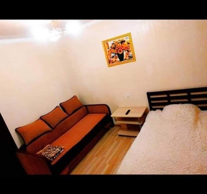 Здається другий 2й поверх приватного будинку