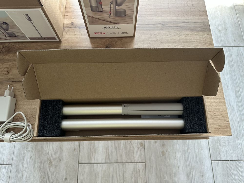 MoGo 3 Pro projektor  + PowerBase Standard