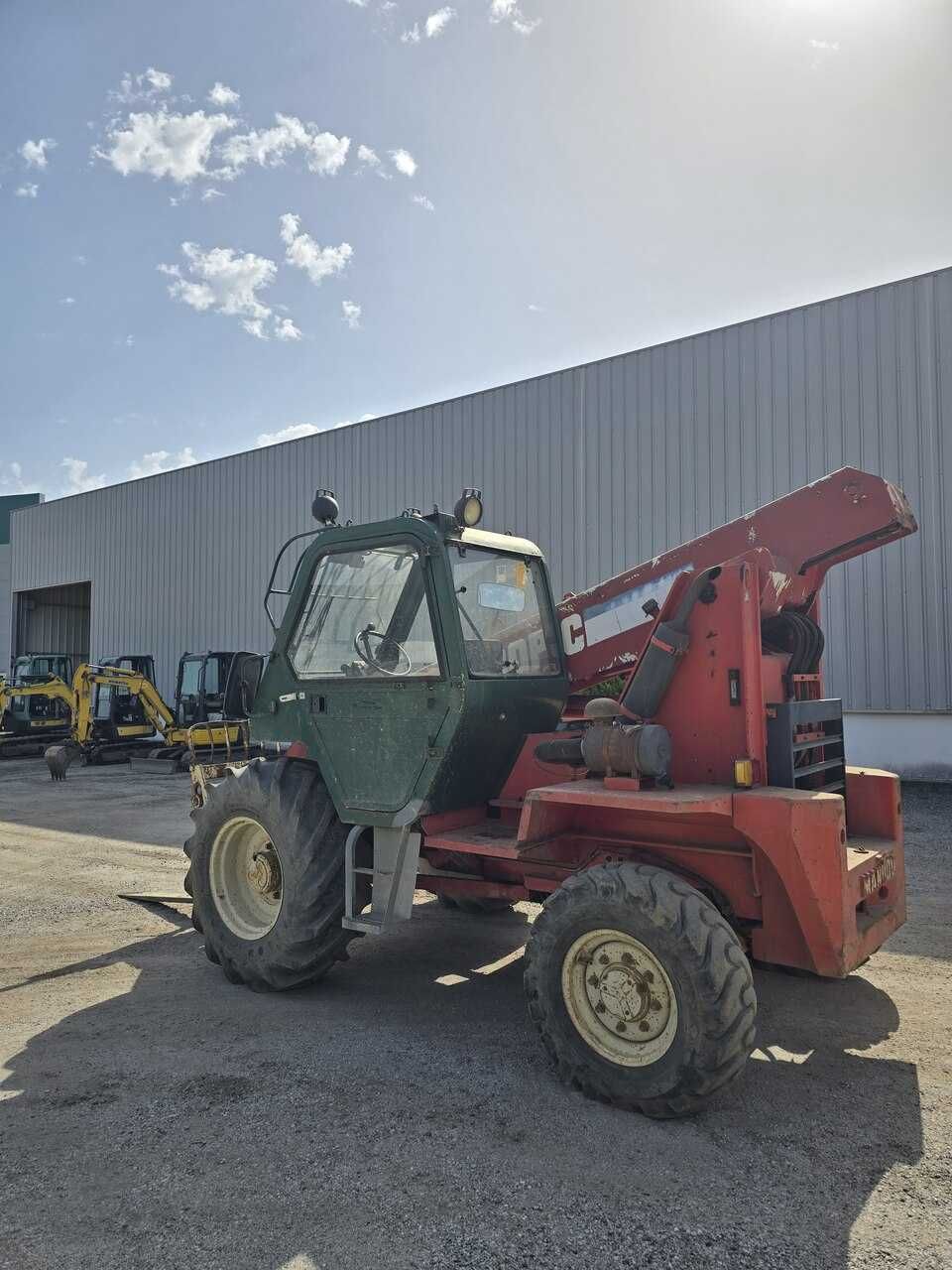 Empilhador Telescópico Manitou MT425