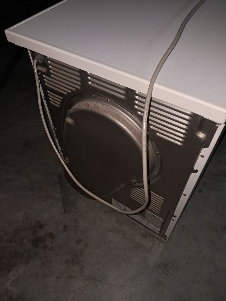 Máquina secar roupa LG.