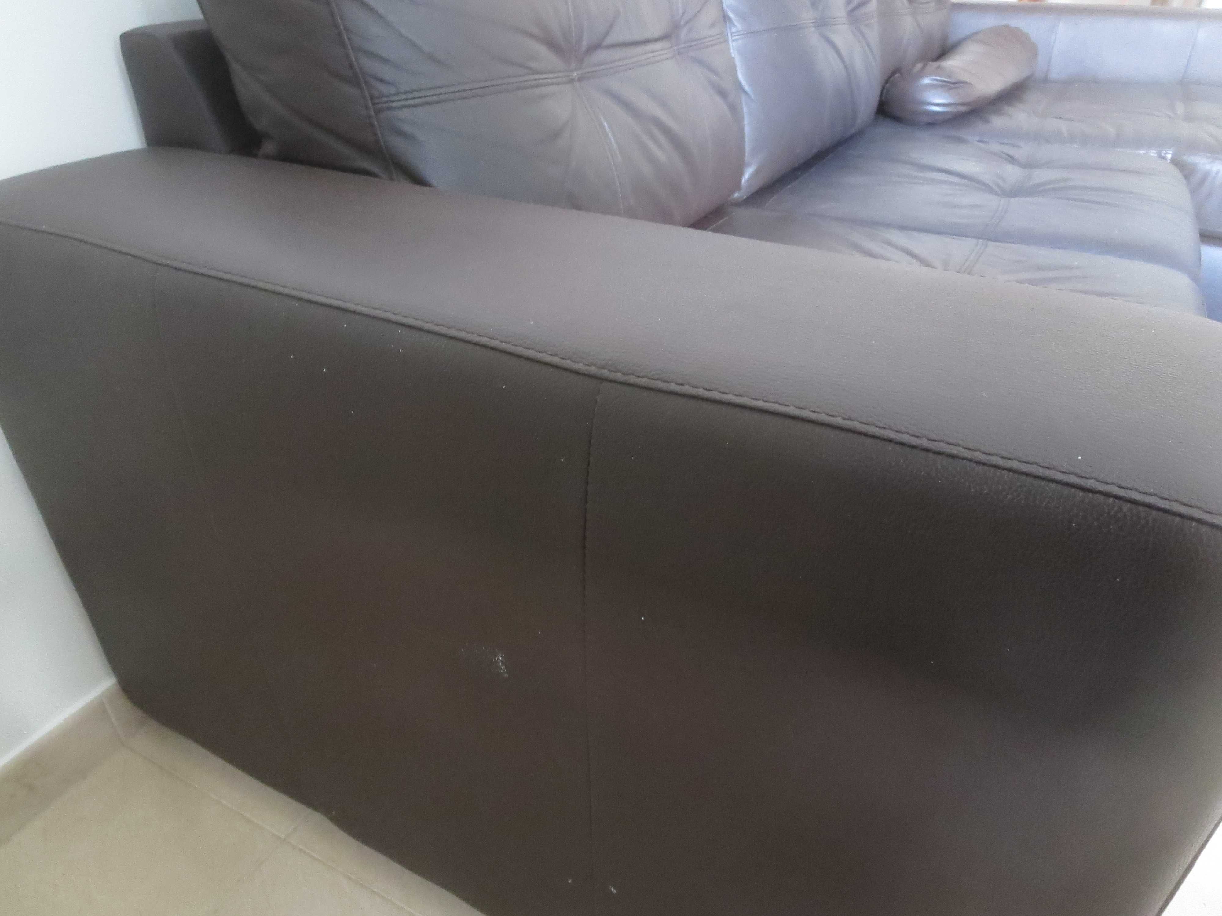 Sofá com chaise longue