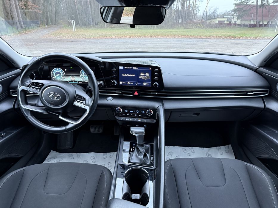 Hyundai Elantra 2021