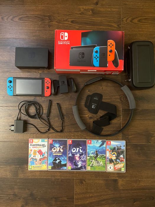 Nintendo Switch zestaw: 5 gier, Ring Fit, etui, akcesoria